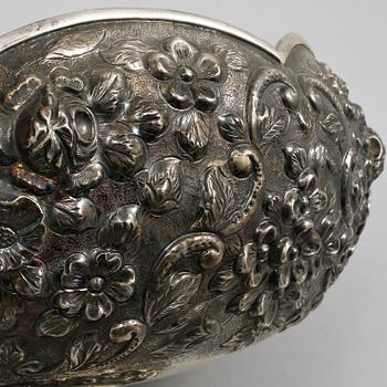 SKÅL, silver, 1900-talets början, vikt 1129 gram.