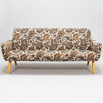 Kurt Hvitsjö, a mid-20th century sofa for Isku.