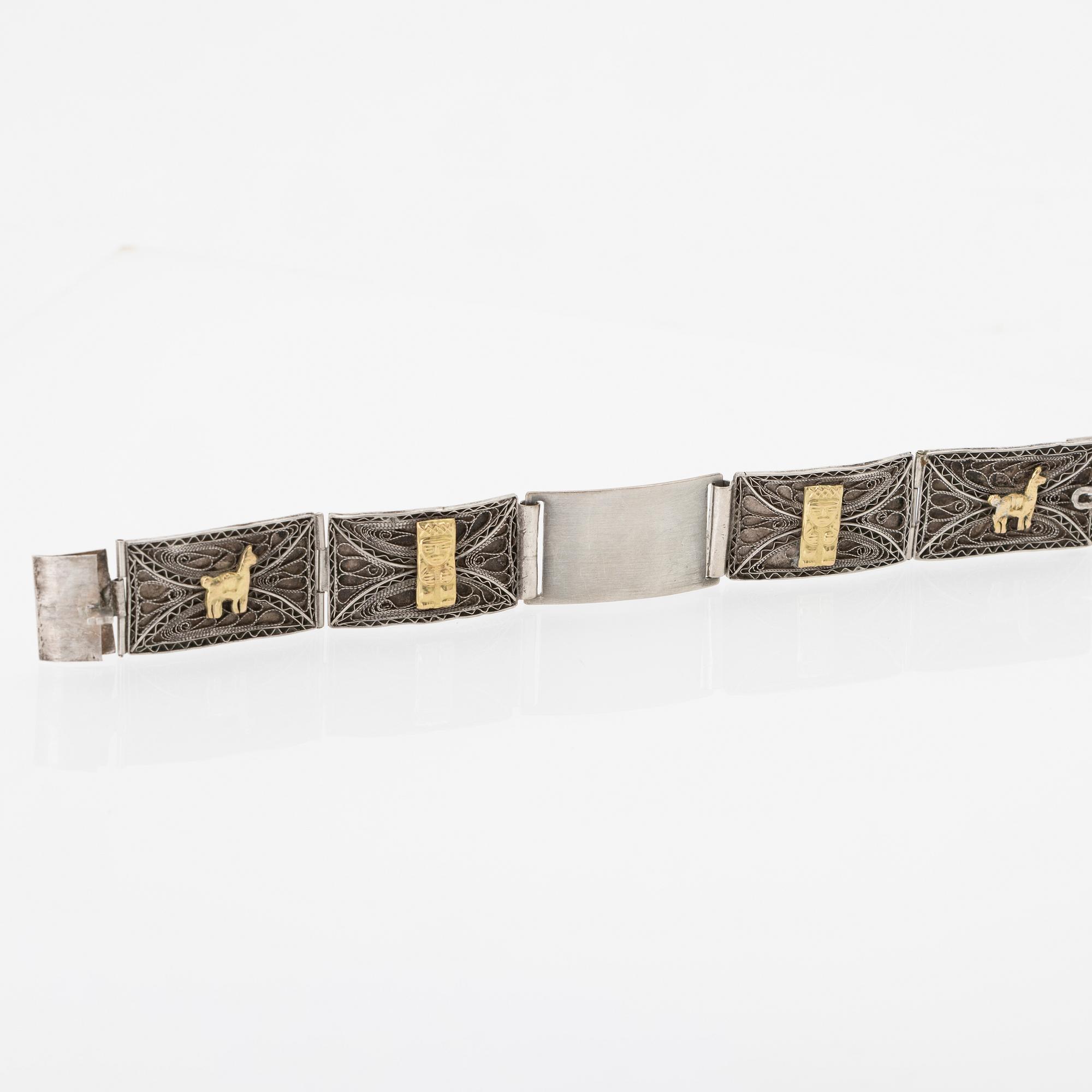 Armband av silver med detaljer av guld, Sydamerika 1950/60-tal.