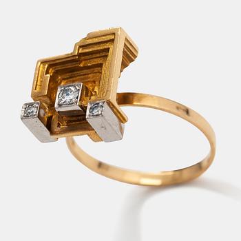 Björn Weckström, Ring "Soltemplet", 18K guld, diamanter ca 0.10 ct tot. Lapponia 1975.
