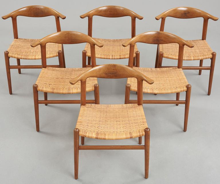 Hans J. Wegner, A set of six Hans J. Wegner 'cowhorn'chairs' 'JH-505, executed by cabinetmaker Johannes Hansen, Denmark 1950-60.