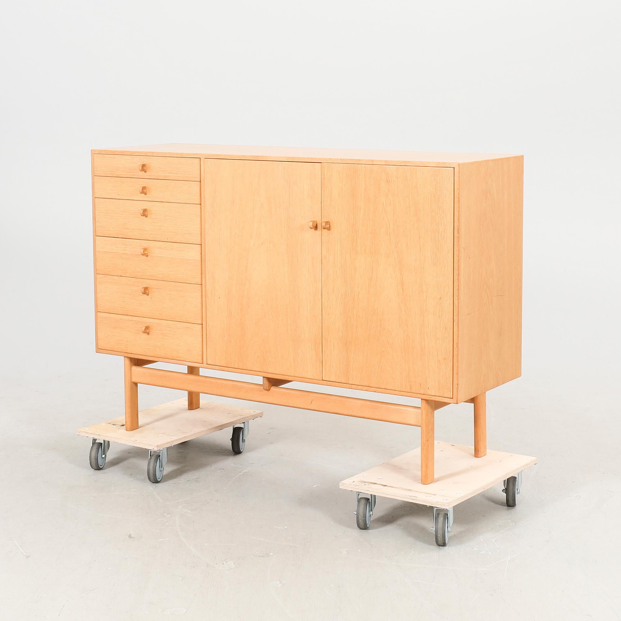 A Tove and Edvard Kindt Larsen oak sideboard from Säffle möbelfabrik 1960s.