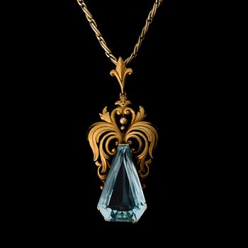 A PENDANT, facetted aquamarine, 14K gold. 1940s.