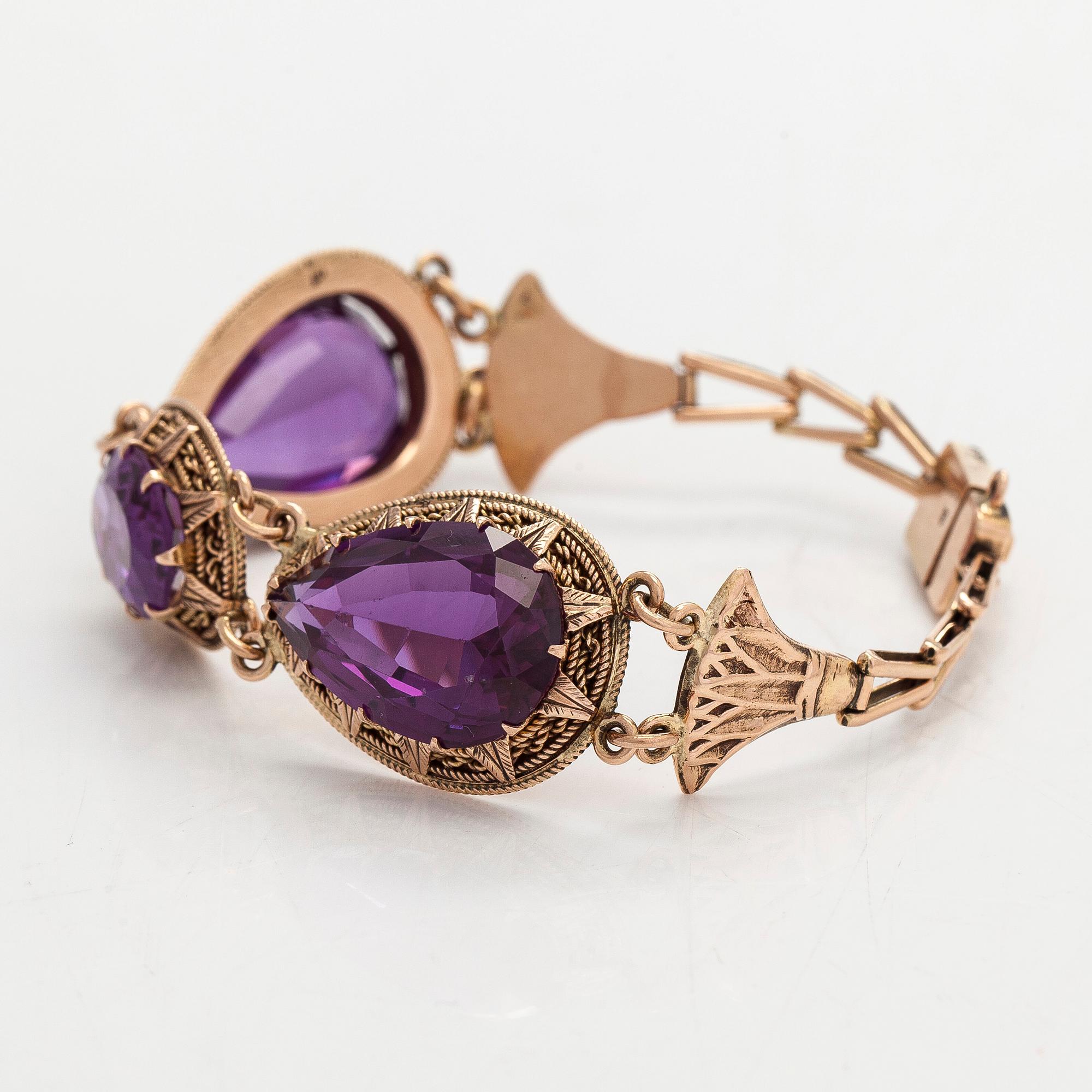 Bracelet, approx. 12K gold and synthetic sapphires.