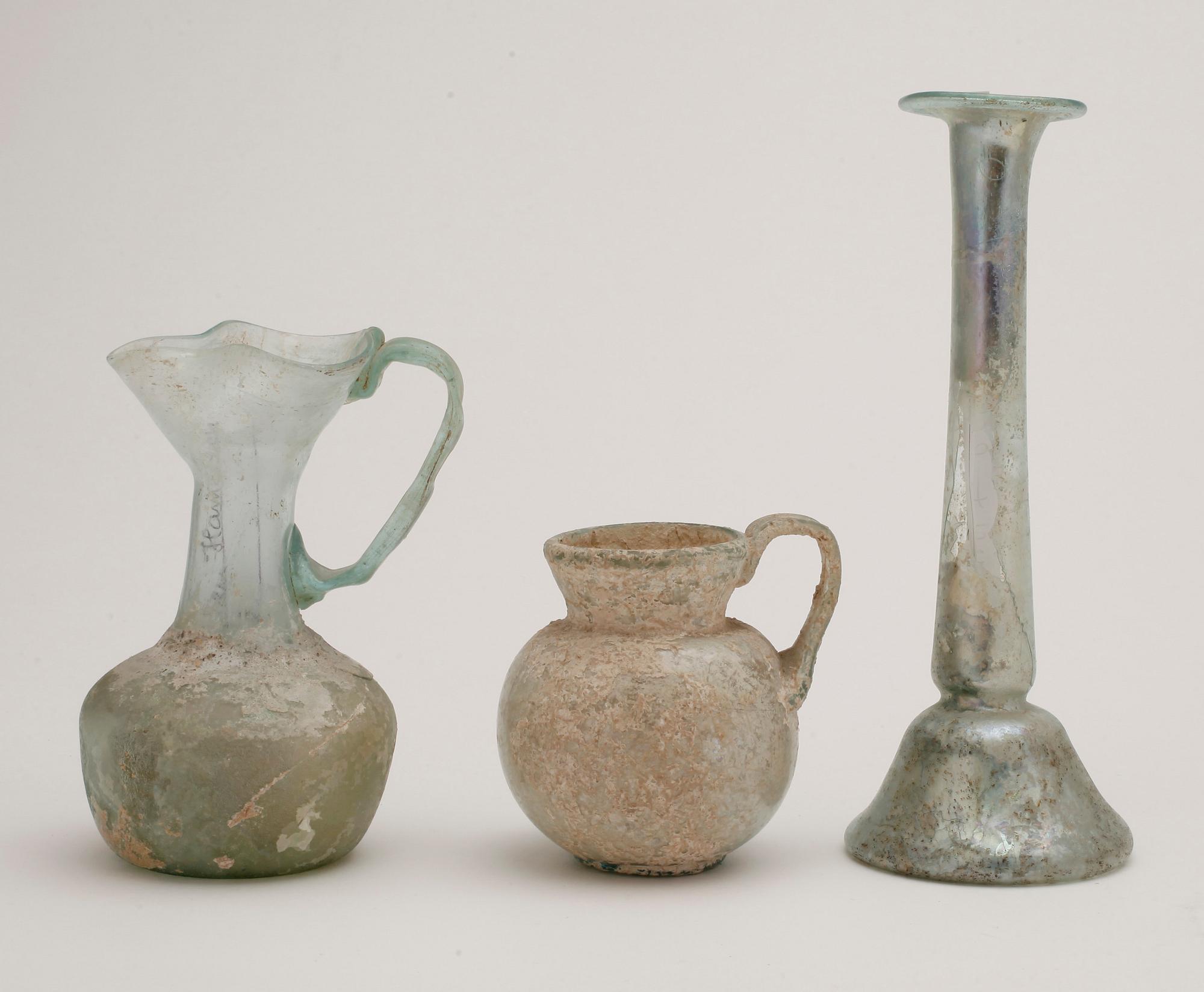 GLASKÄRL, 6 st, mest forntida, Medelhavsområdet.