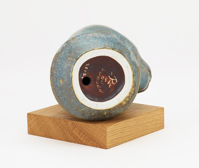 A Gunnar Nylund stoneware figure of a cat's head, Rörstrand.