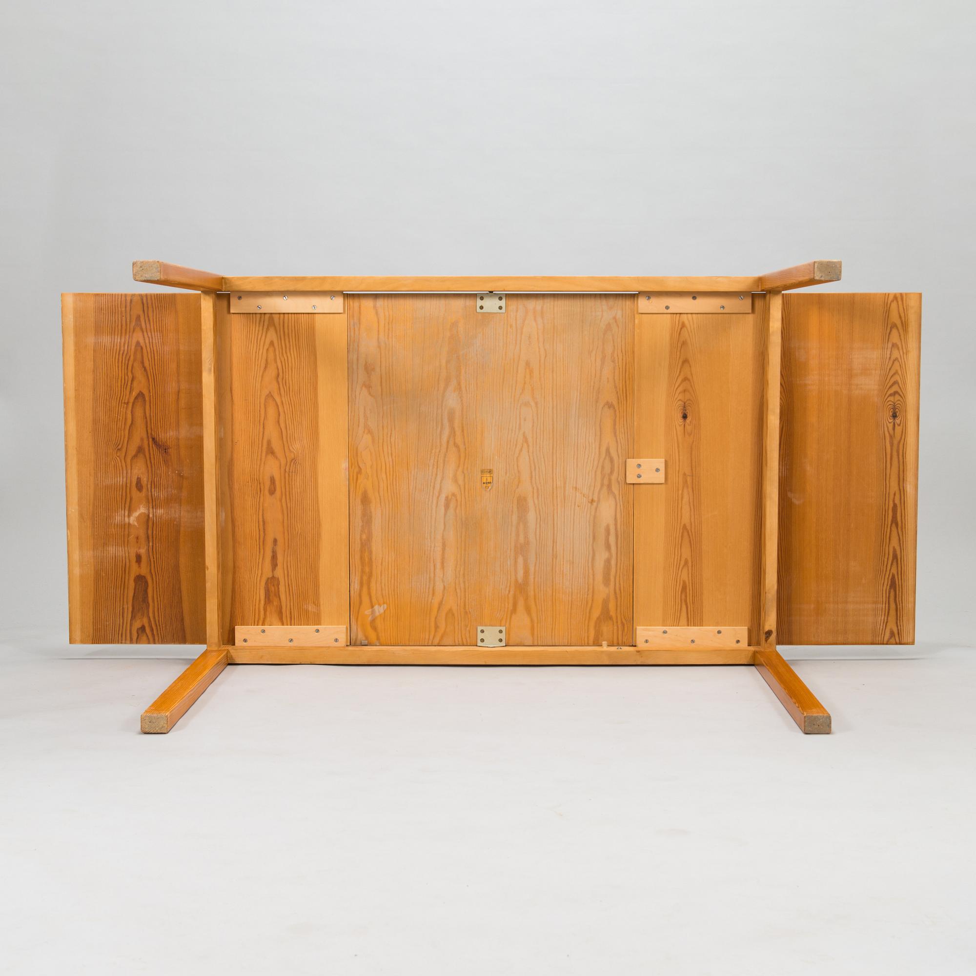 Eero Aarnio, ruokapöytä ja tuoleja, 6 kpl, "Pine", Asko 1960-luku.