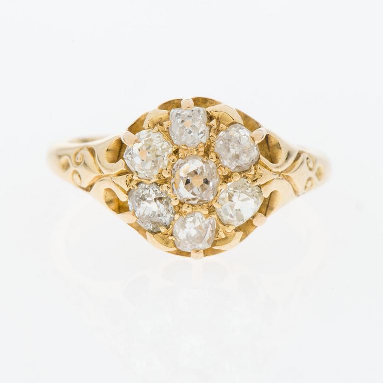 RING, sju gammalslipade diamanter, 18K guld.