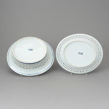 GALLERSKÅL OCH FAT, porslin, Kina, 1900/2000-tal.