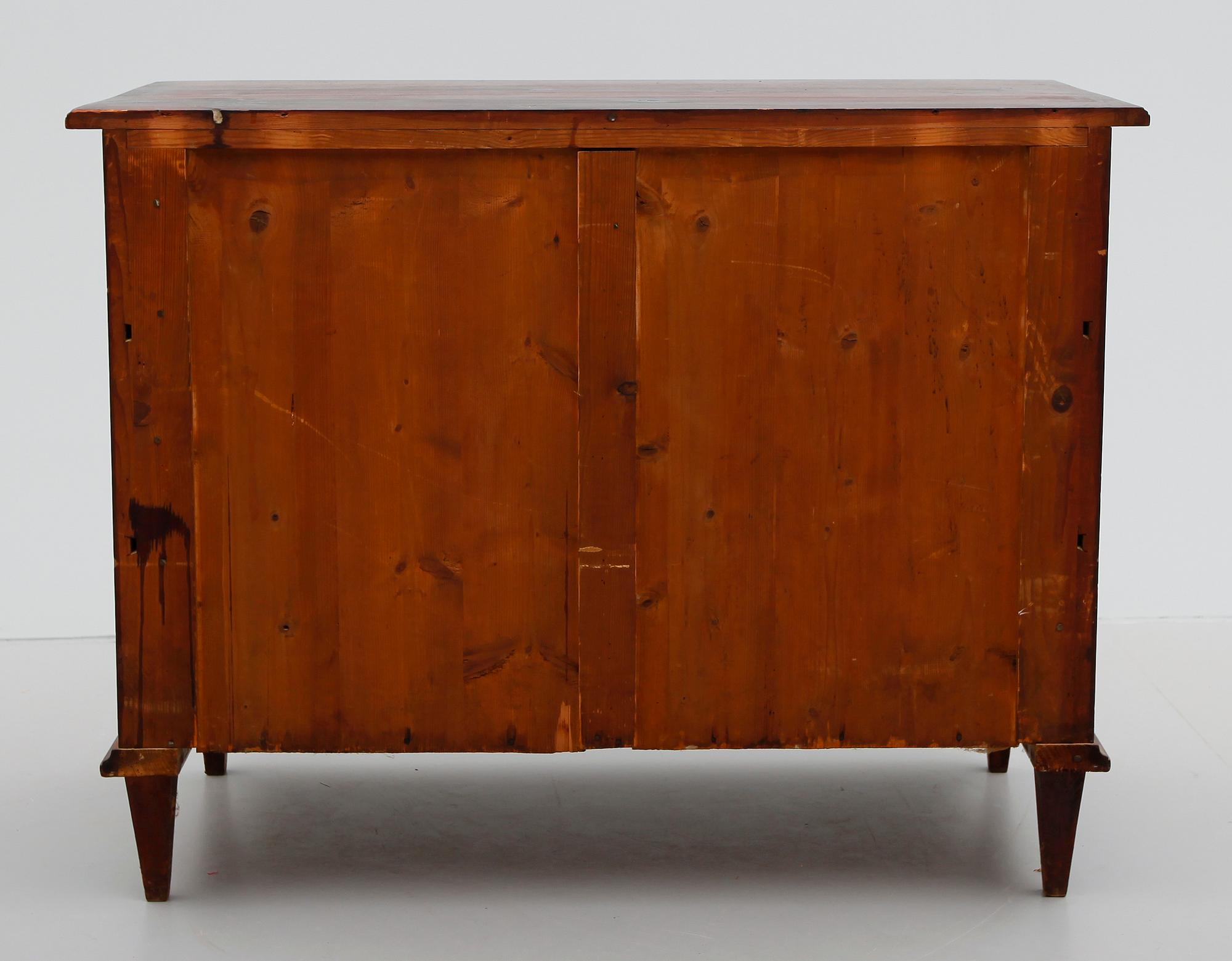 BYRÅ, gustaviansk stil, 1900-talets första hälft.