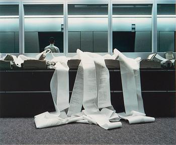 Lars Tunbjörk, "Stockbroker, Tokyo, 1999".