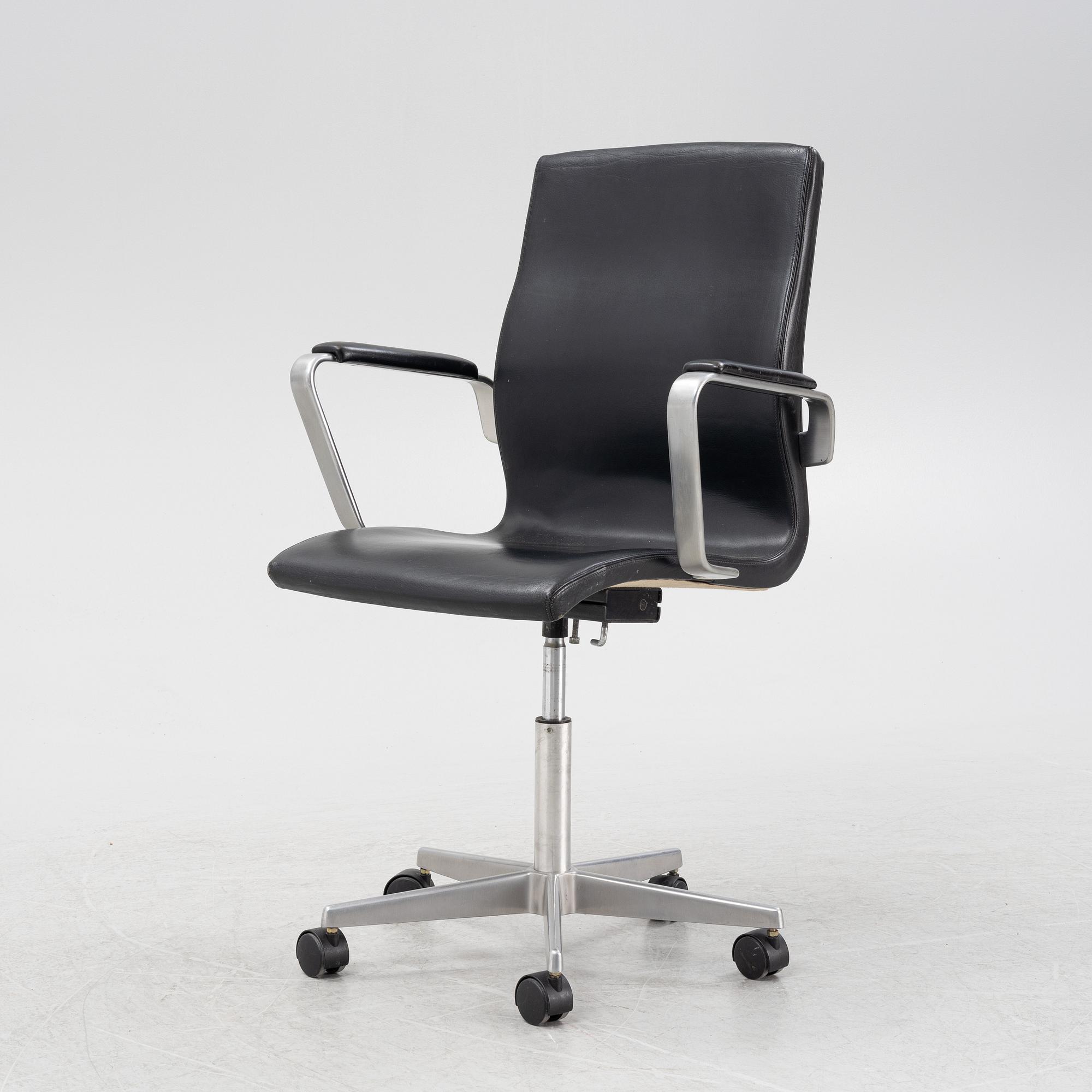 Arne Jacobsen, an 'Oxford' swivel chairs, Fritz Hansen, Denmark, 1986.