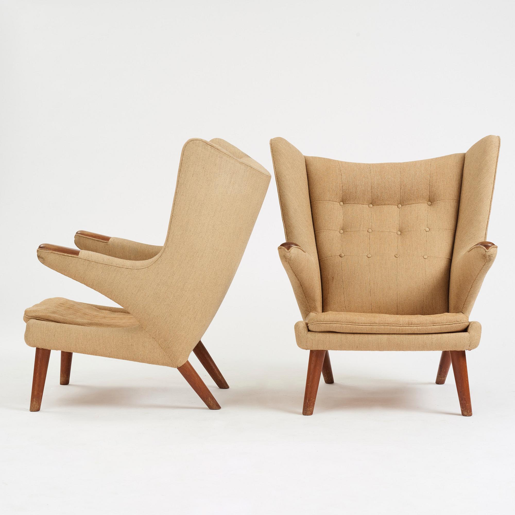 Hans J. Wegner, fåtöljer, ett par, "Bamse /Papa Bear", AP-stolen, Danmark, 1950-60-tal.