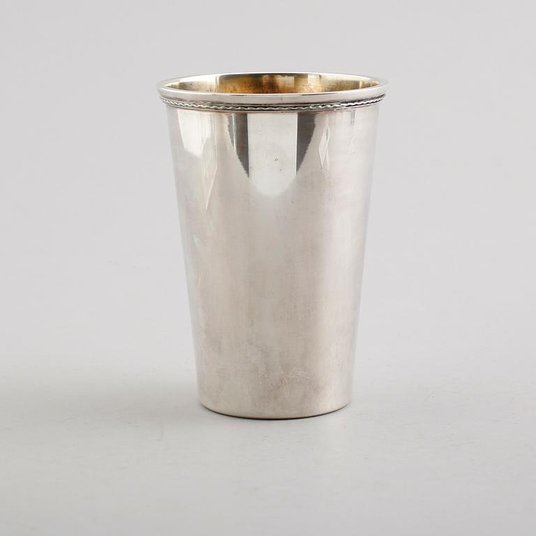 BÄGARE, silver, S A Gillgren, GAB, Stockholm 1970. Vikt ca 365 gram.