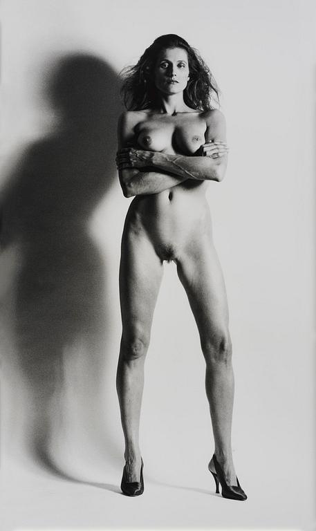 Helmut Newton, "Big Nude VII, Nancy La Scala, Monte-Carlo", 1990.