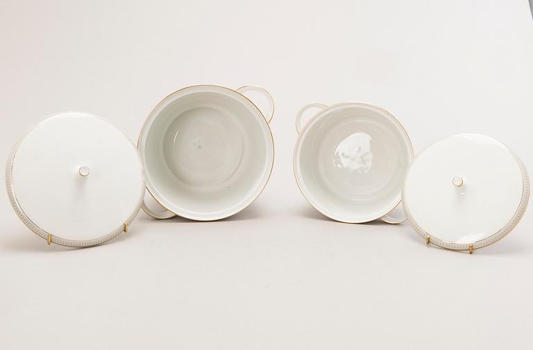 DINNERWARE, 61 pcs, 'Noblesse', porcelain, Hutschenreuther, Bavaria.