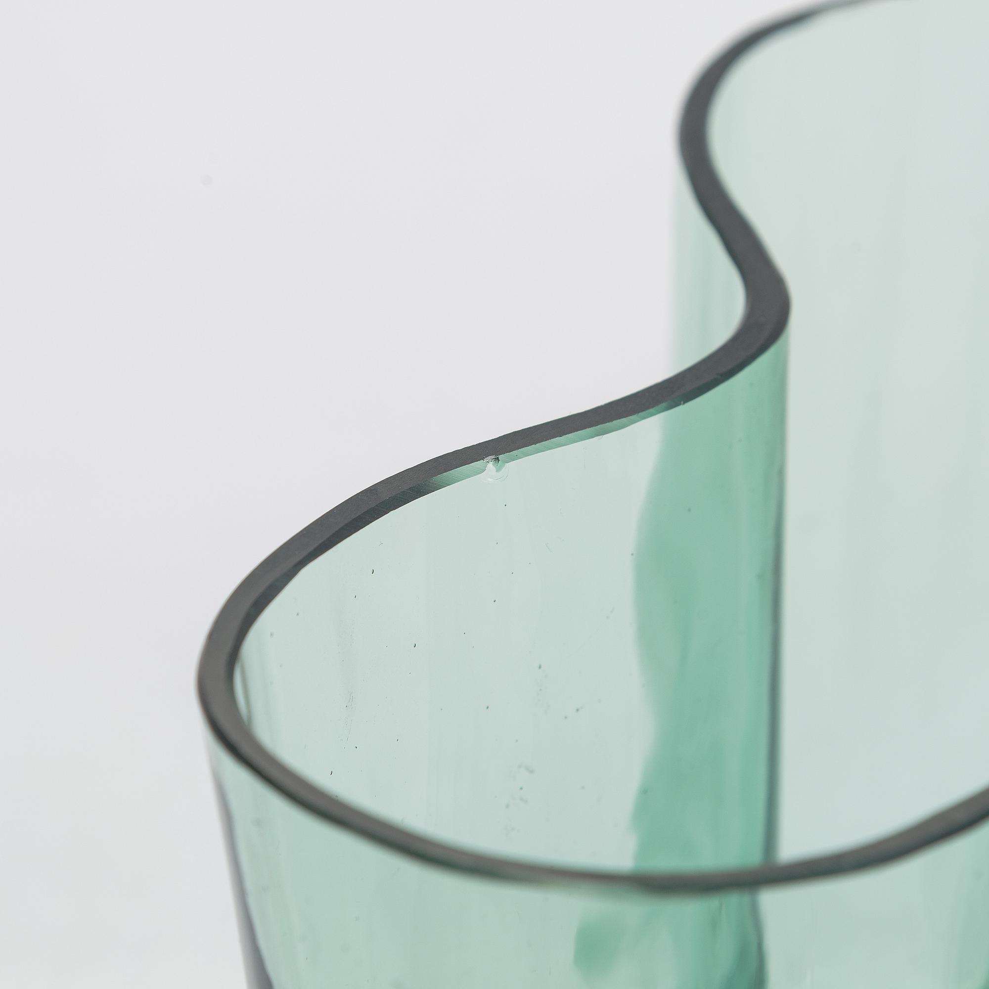 Alvar Aalto, A '9750' vase Karhula Glassworks in production 1937-1949.