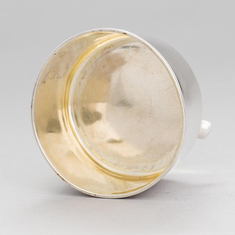 A Russian silver bowl, mark of Friedrich Johann Drevsen, assay master Aleksandr Jashinov, Saint Petersburg, 1818-1826.