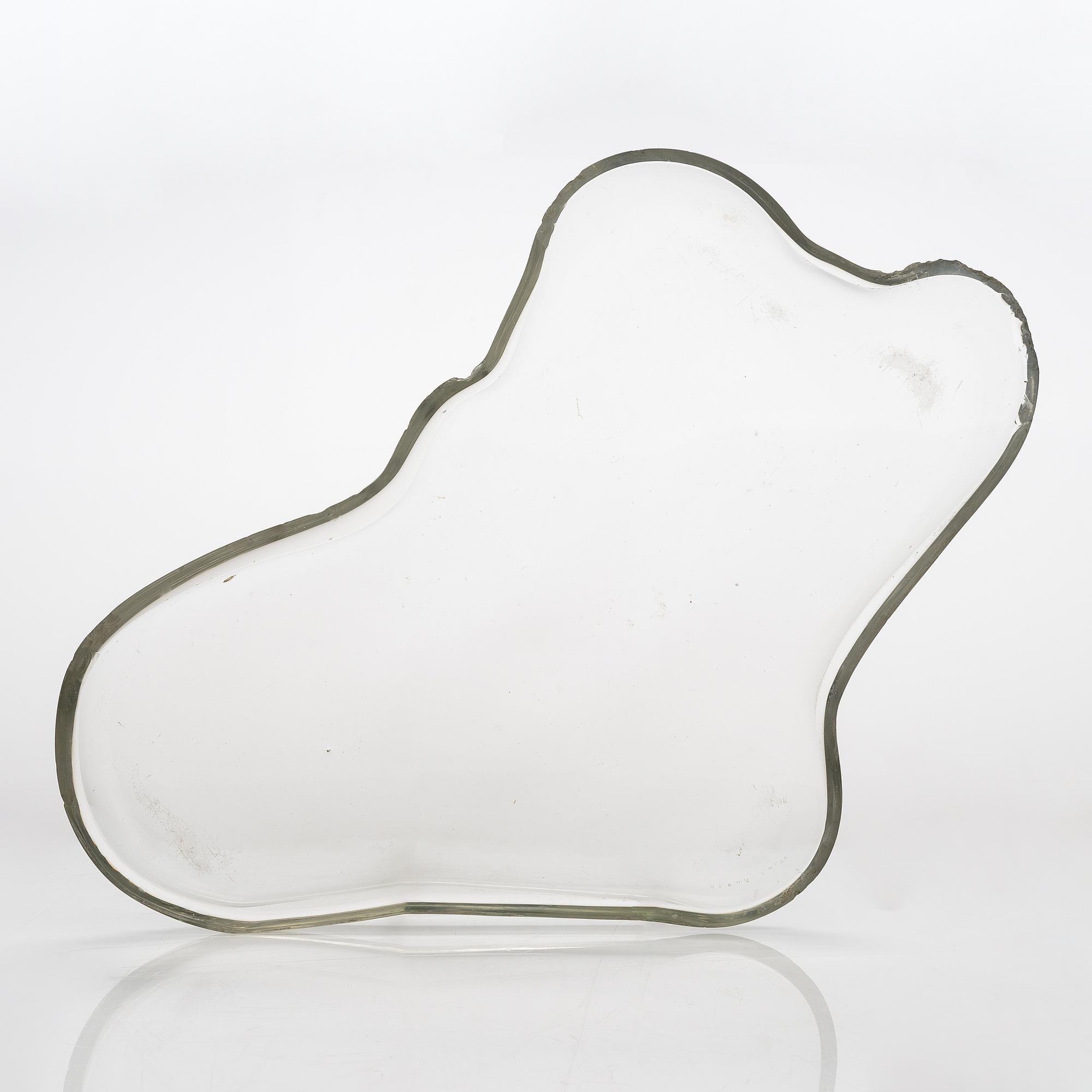 Alvar Aalto, a 1939-1940 dish '9748' signed Alvar Aalto for Karhula Glassworks, Finland.