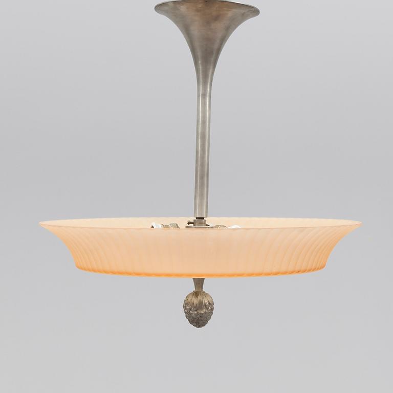 TAKLAMPA, 1900-talets första hälft, höjd ca 48 cm.