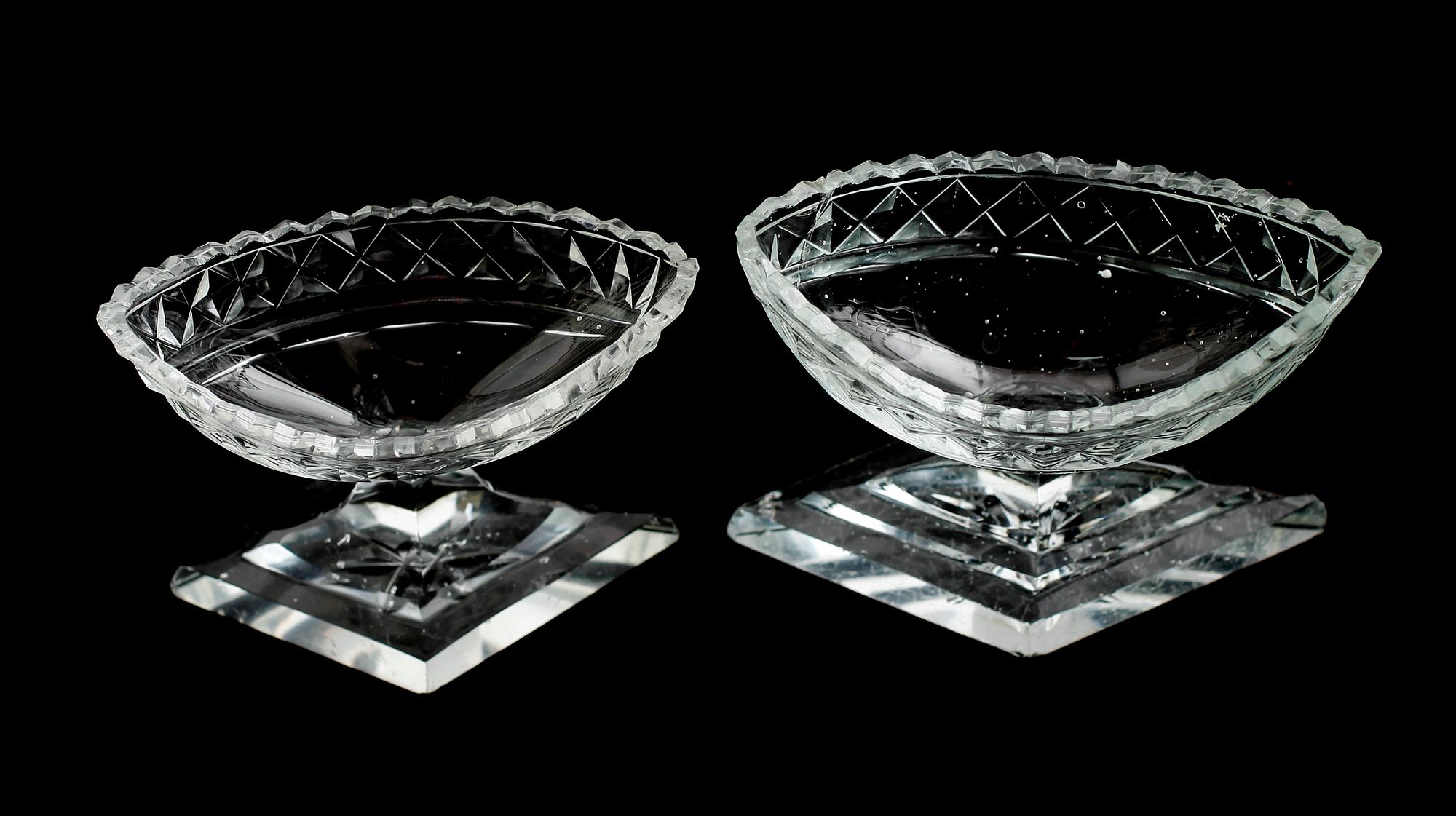 SALTKAR, 2 st, glas, 1800-tal.