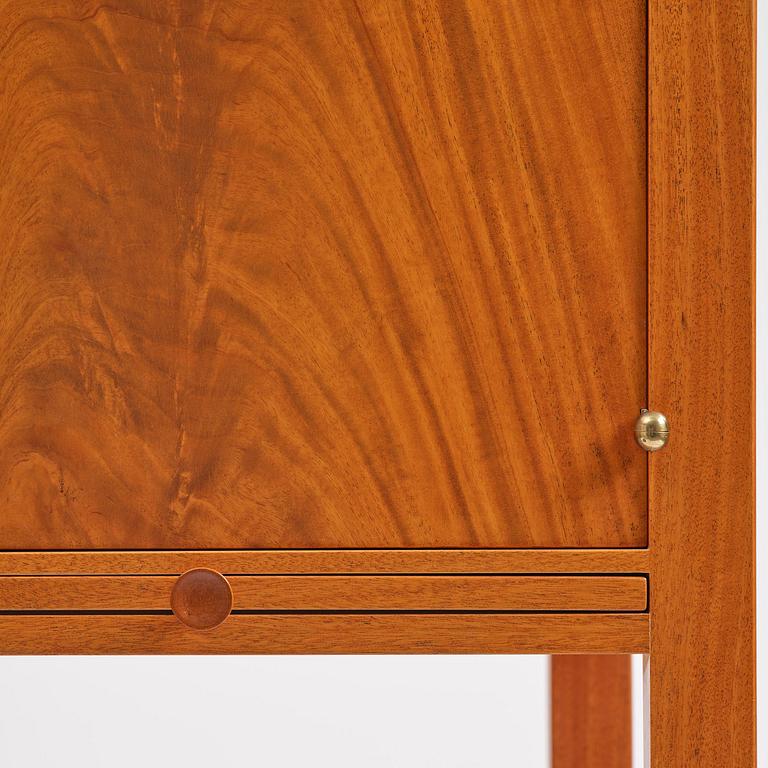 Josef Frank, cabinet, model B 2135, Svenskt Tenn, 1980s/90s.