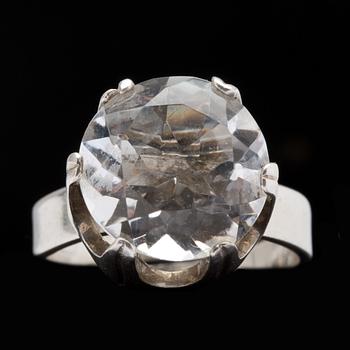 ARMRING SAMT RING, sterling silver med bergkristall. Totalvikt ca 17 g.