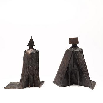 Lynn Chadwick, "Pair of Cloaked figures".