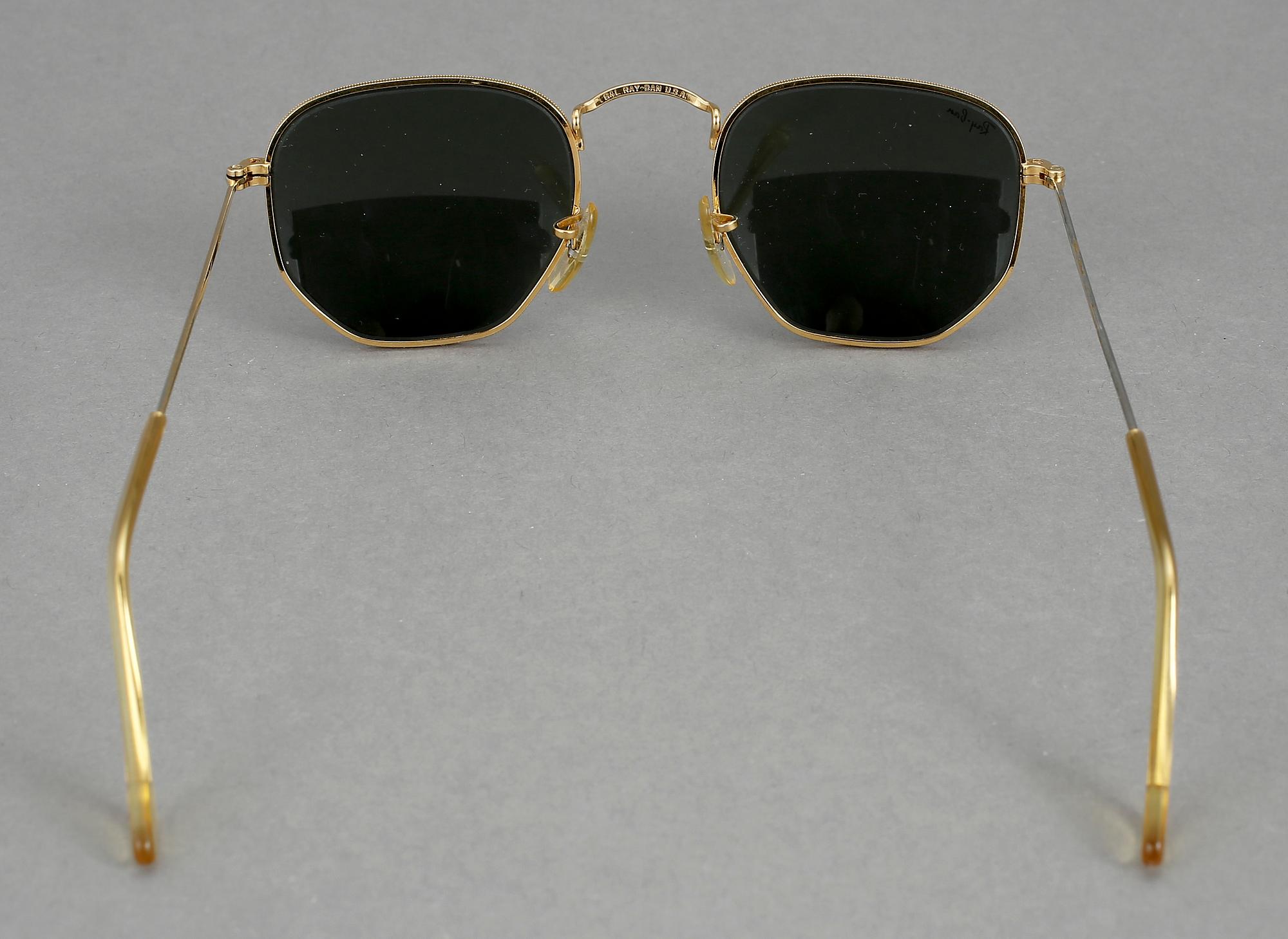 SOLGLASÖGON, Ray-Ban.