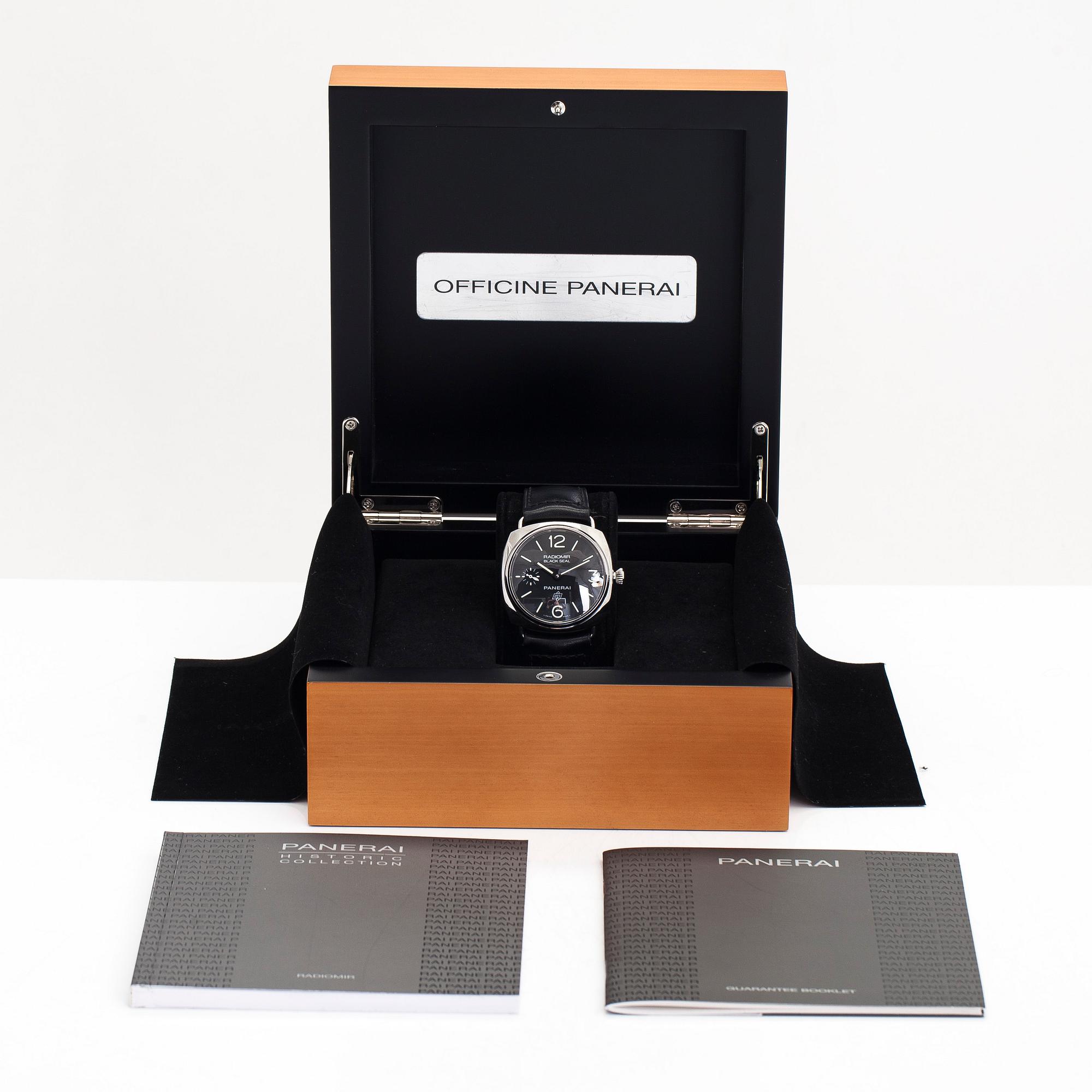 Panerai, Radiomir Black Seal, armbandsur, 45 mm.
