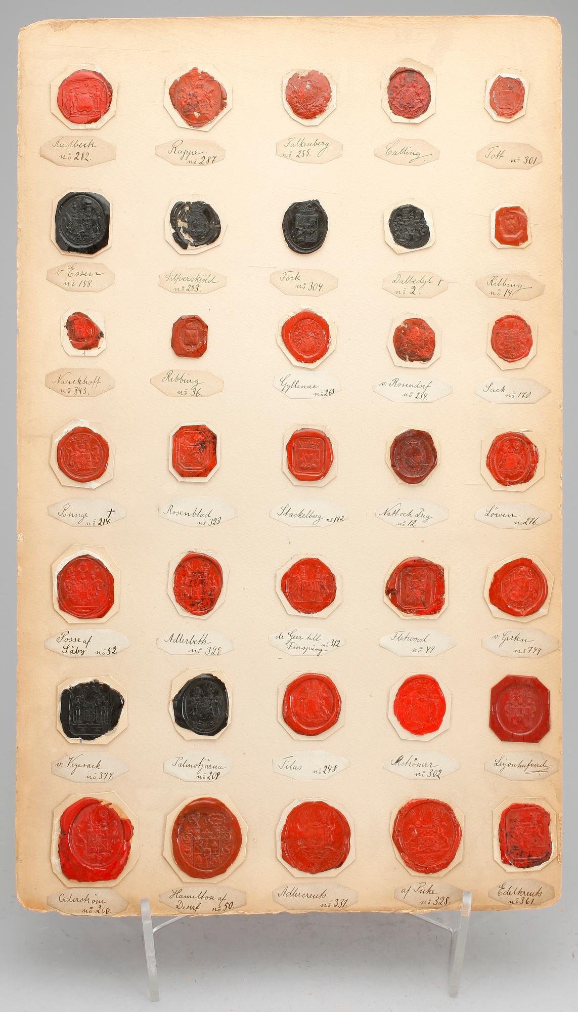 SIGILLSAMLING, 7 blad, mestadels svenska adelsvapen, 1800-tal.