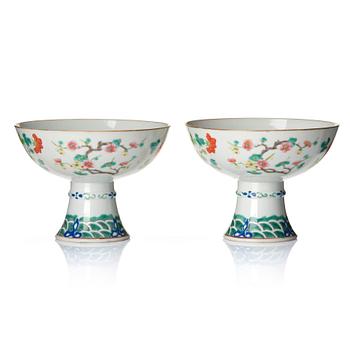 946. A pair of famille rose tazzas, Qing dynasty, circa 1900.