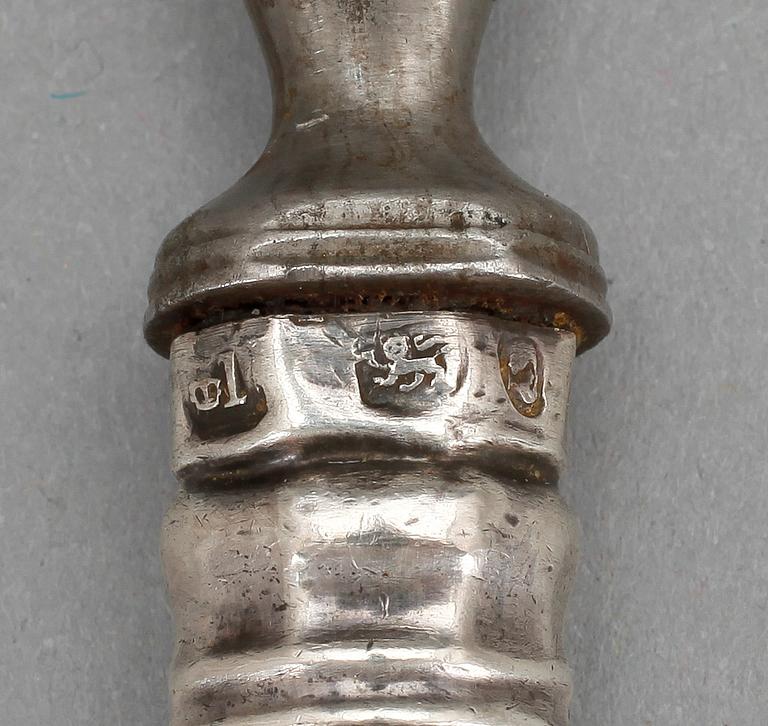 PARTI SILVERBESTICK, 22 delar, oidentifierad mästare, Sheffield, mestadels 1833.