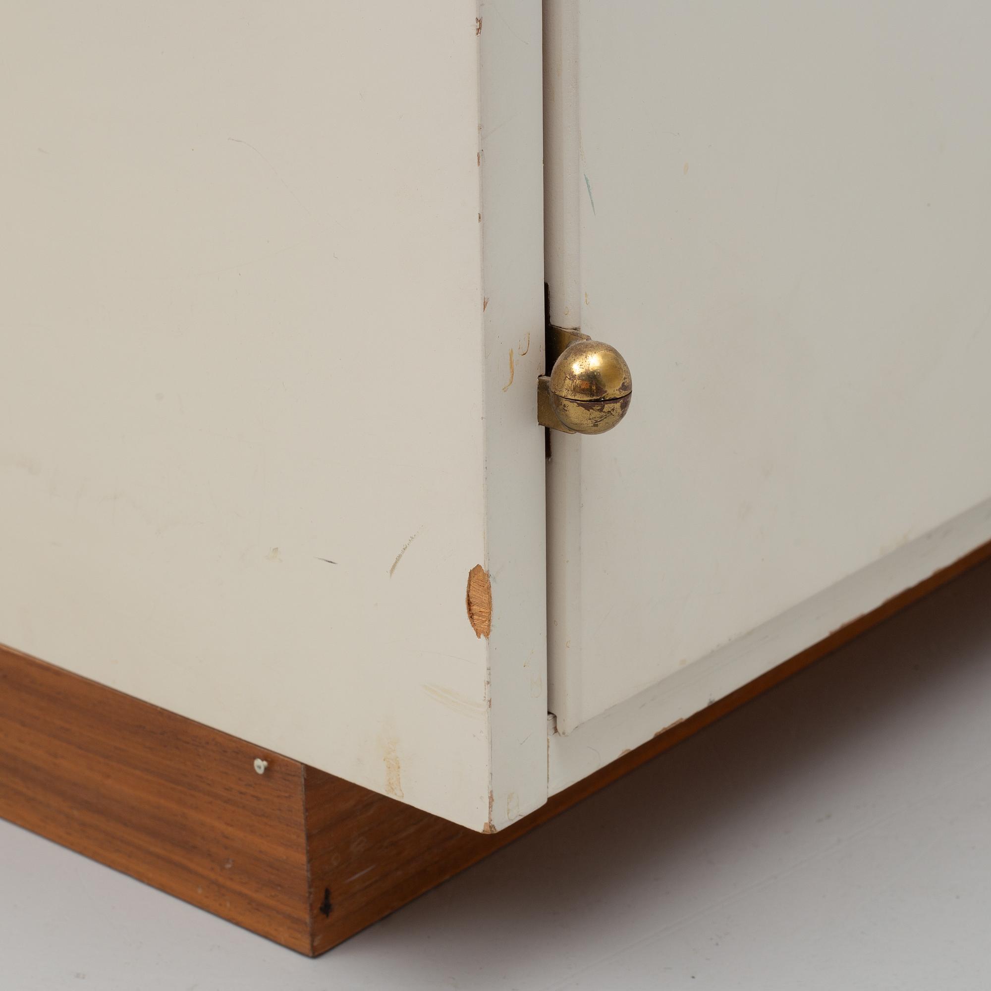 Josef Frank, A bookcase, model B2255, Firma Svenskt Tenn, before 1985.