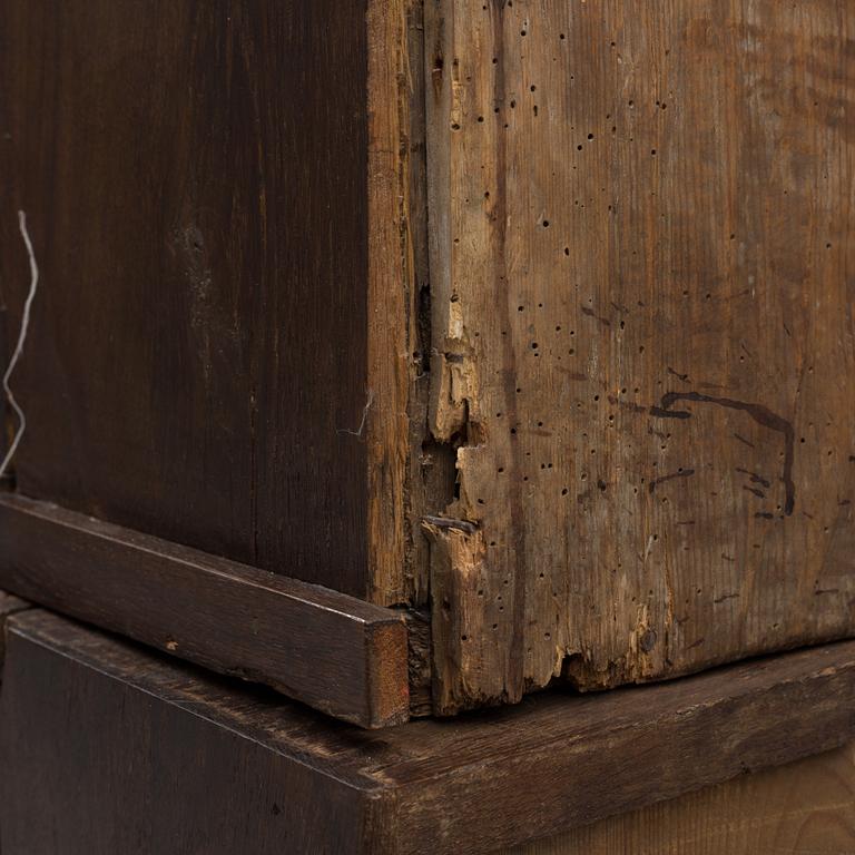 An 18 th century rococo cabinett.