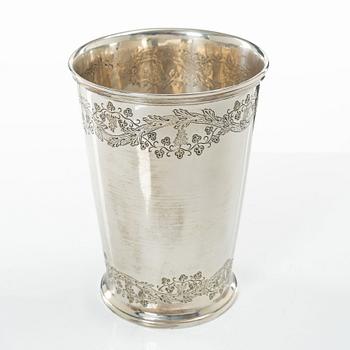 A silver beaker, mark Titulo and 916, Portugal 20th century.