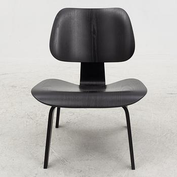 Charles & Ray Eames, a "LCW Lounge" chair, Vitra.