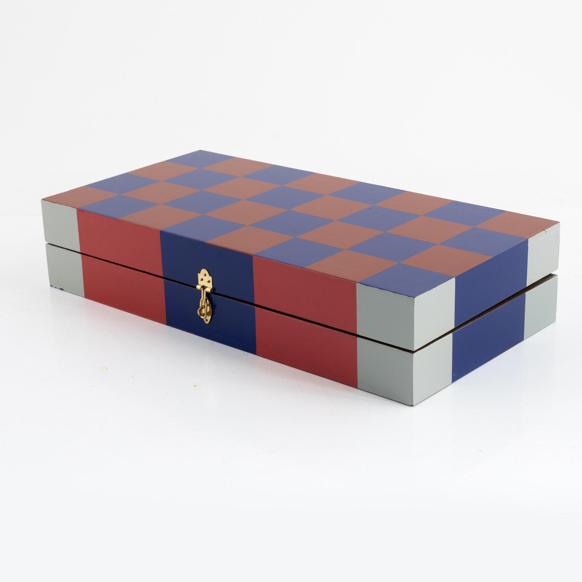 Evelina Kroon, a "Bloody Queen" chess set, Sweden 2023.