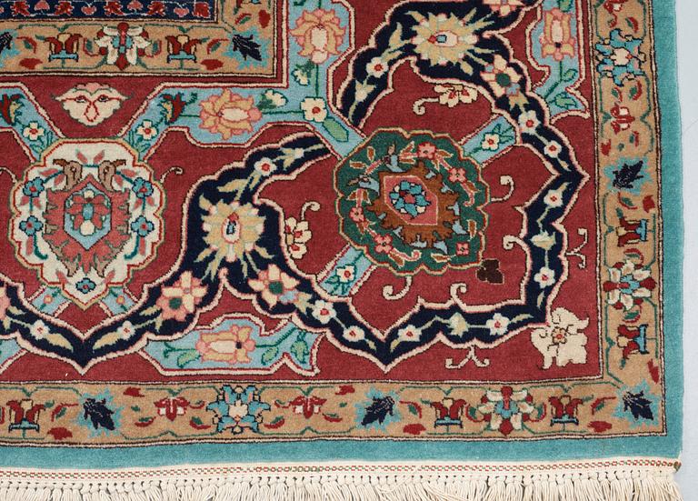 OLD TÄBRIS. 338 x 244,5 cm.