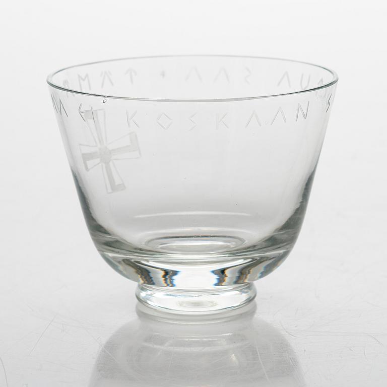 Arttu Brummer, skål, "Hjälteglaset I", Riihimäen Lasi Oy 1940-tal.