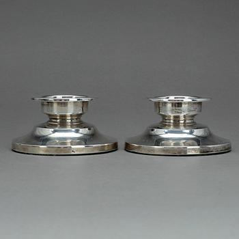 LJUSSTAKAR, ett par, silver, 1900-talets andra hälft.