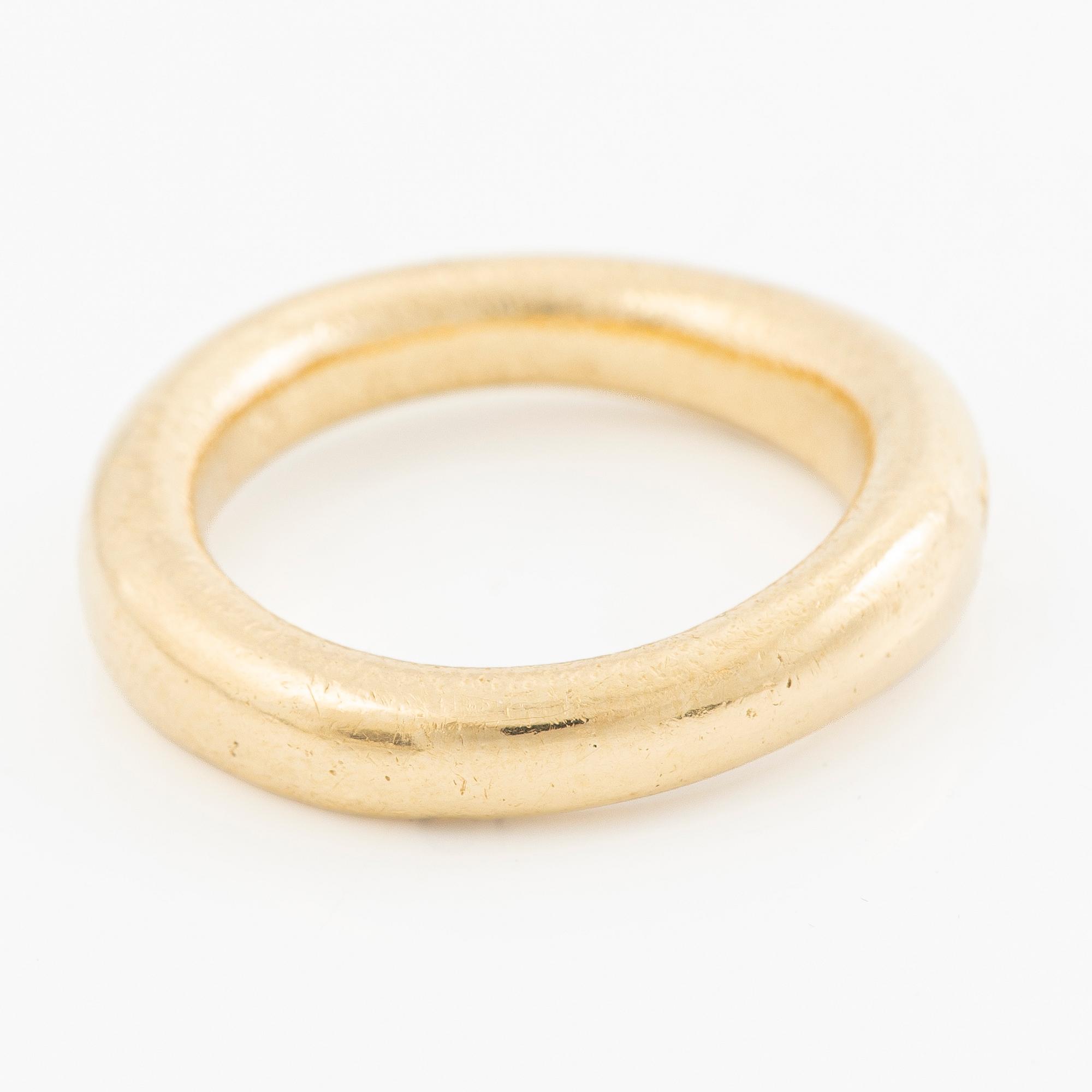 Ole Lynggaard, ring, 18K gold with a brilliant-cut diamond.