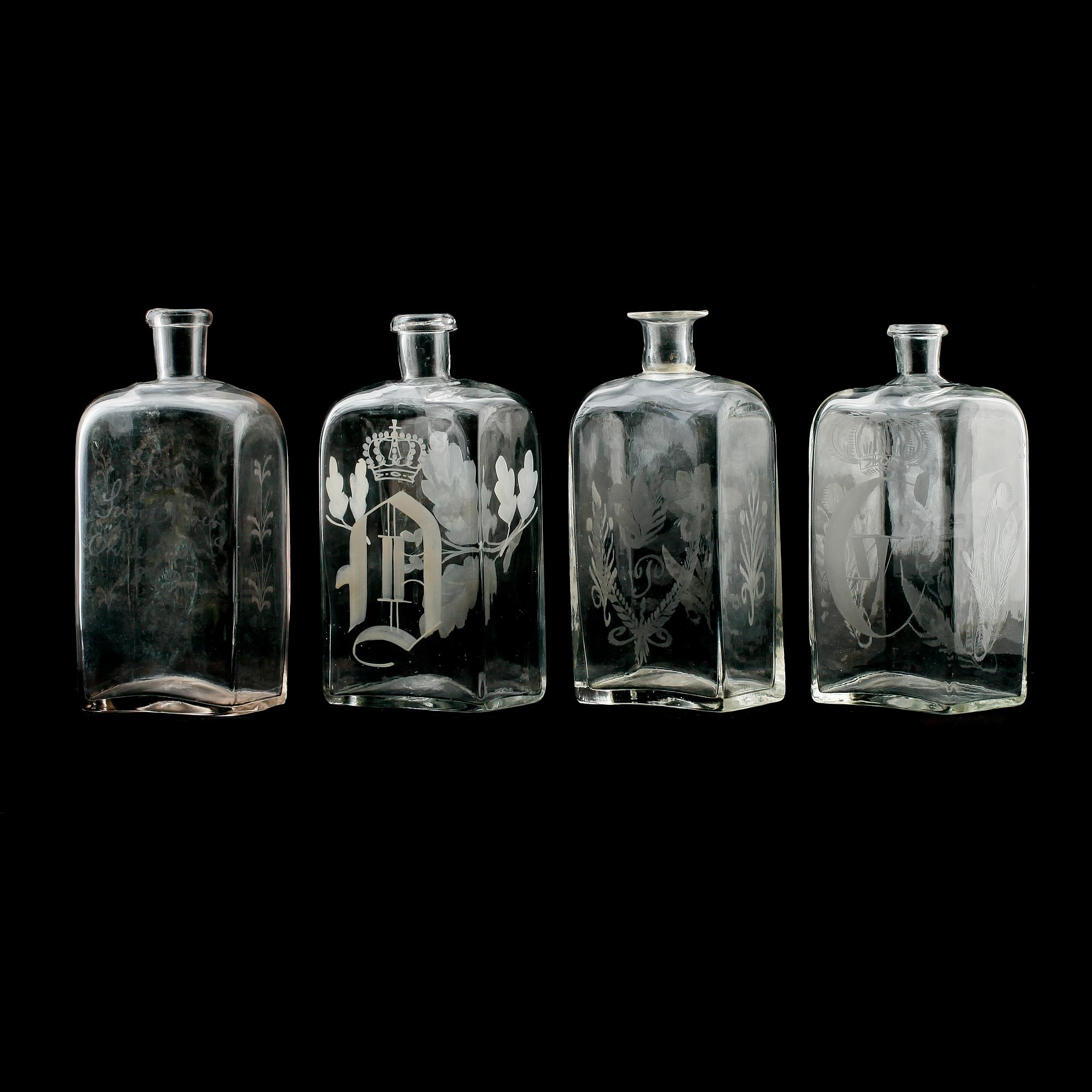 BRÄNNVINSPLUNTOR, 4 st, glas, 1800-tal.