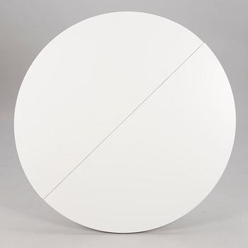 An extendable Thonet dinner table, Austria.