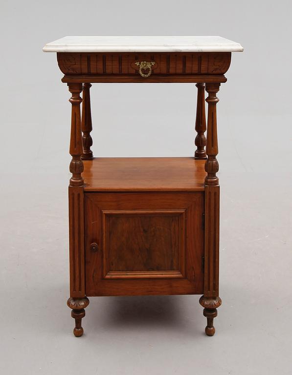 SÄNGBORD, nyrenässans, sent 1800-tal.