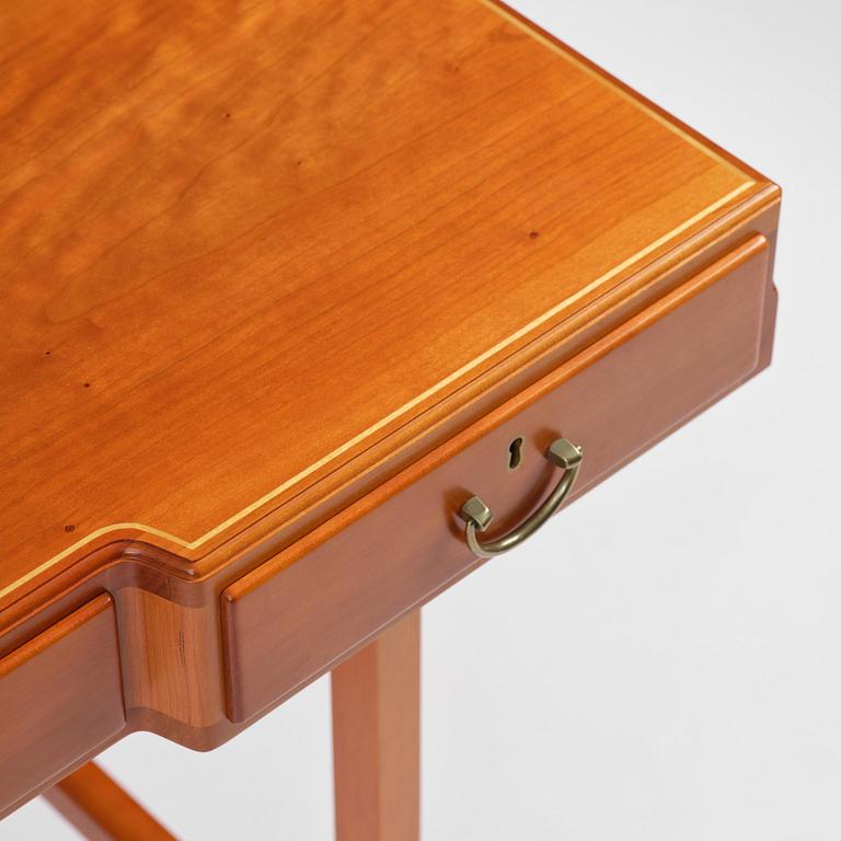 Josef Frank, skrivbord, "Schatullskrivbordet", modell 1022, Firma Svenskt Tenn, efter 1985.