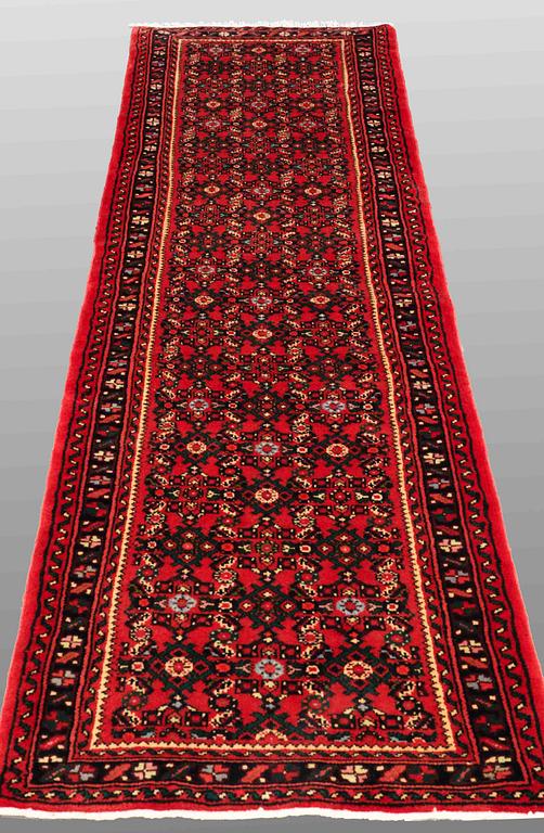 A RUNNER, Hosenabad, ca 272 x 64 cm.