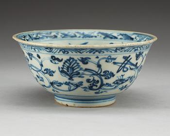 SKÅL, porslin. Ming dynastin (1368-1644).