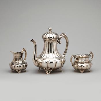 KAFFESERVIS, 3 delar, silver, utländska stämplar, 1900-talets mitt. Total vikt ca 1127 g.