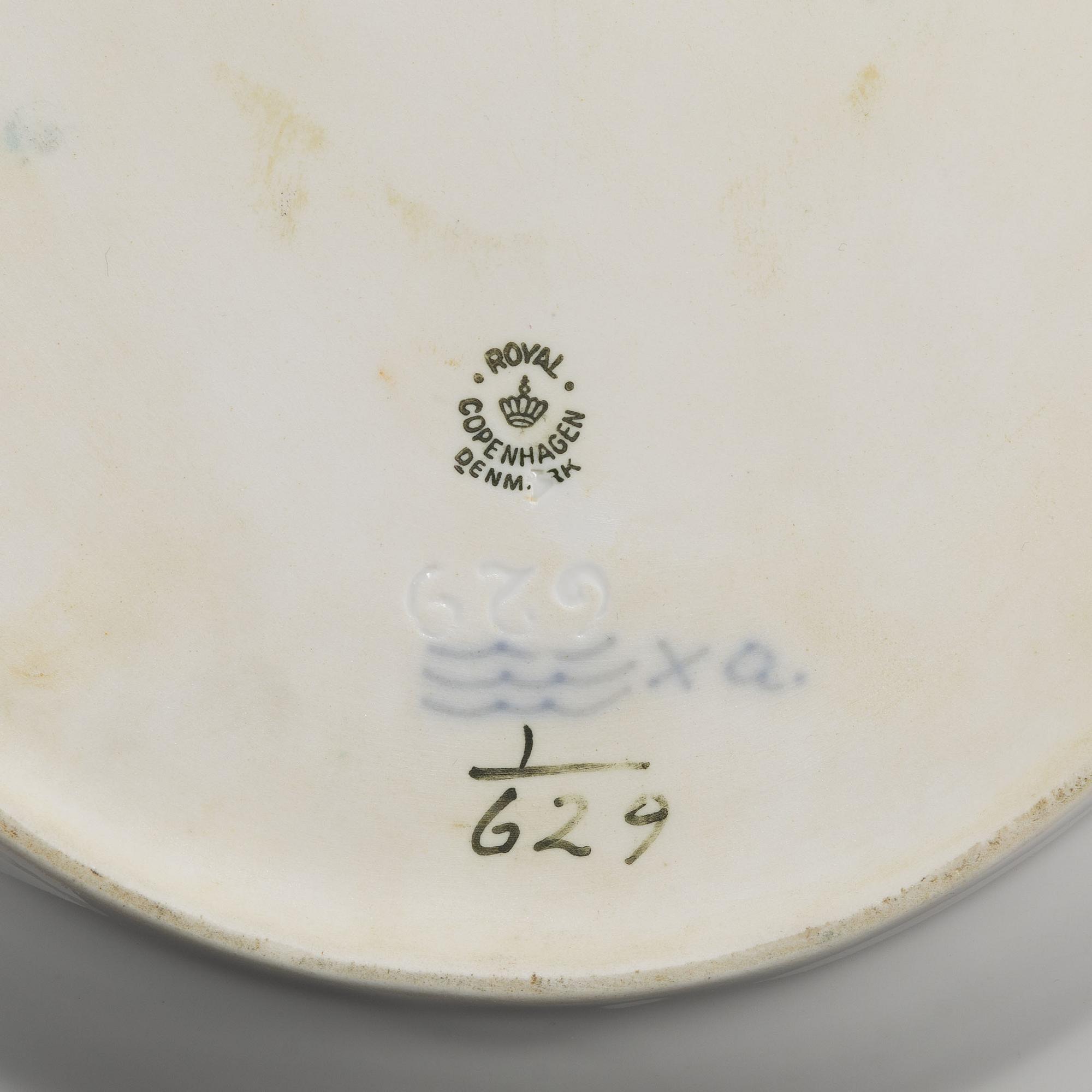 Royal Copenhagen, Dinner service, 31 pieces, “Musselmalet Halvblonde”, Denmark.